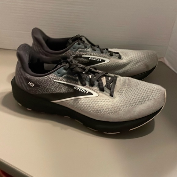 Brooks Shoes Mens Brooks Running Shoes Poshmark